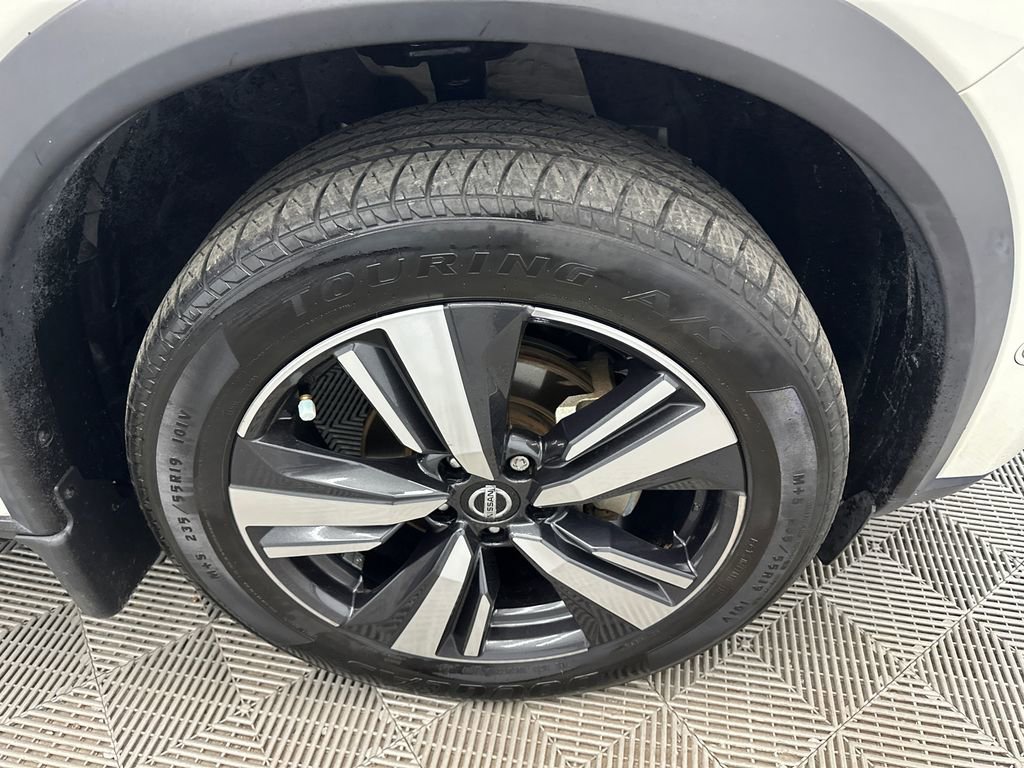 Used 2021 Nissan Rogue Platinum image 14