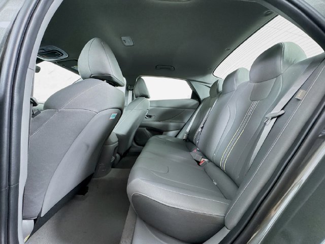 Used 2025 Hyundai Elantra Sport FWD image 37