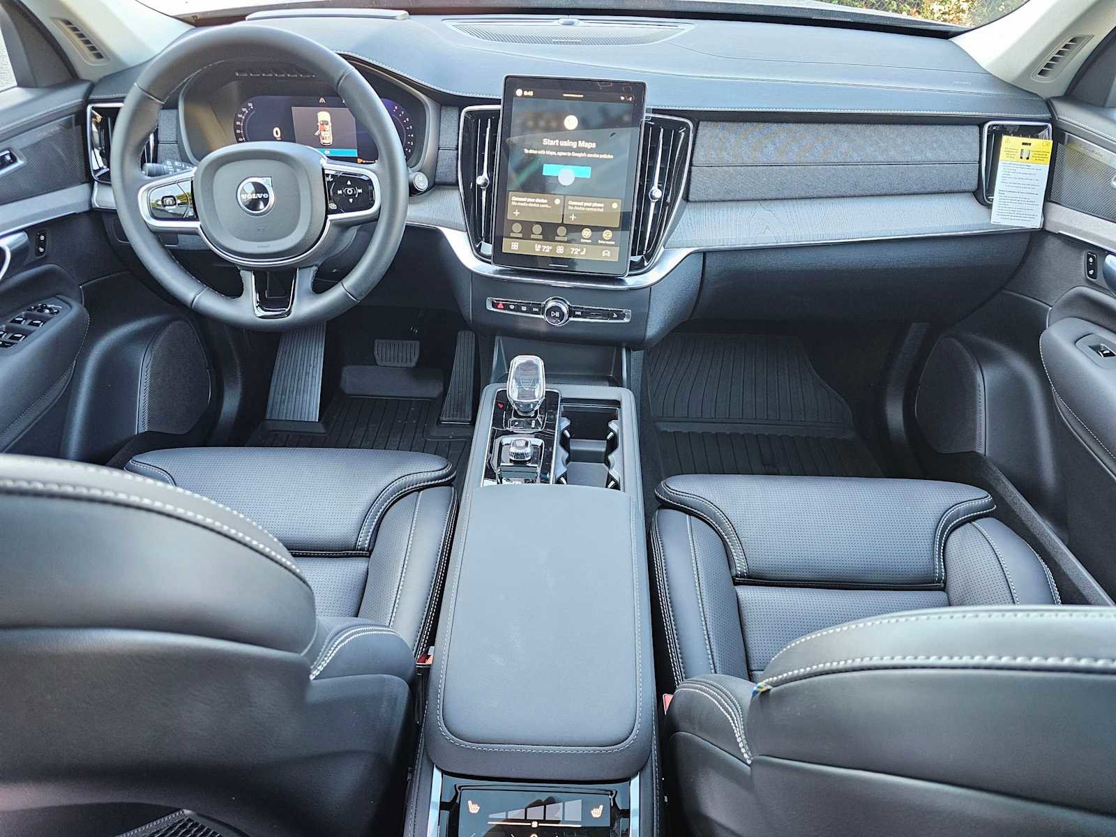 New 2026 Volvo XC90 B6 Ultra w/ Protection Package image 18