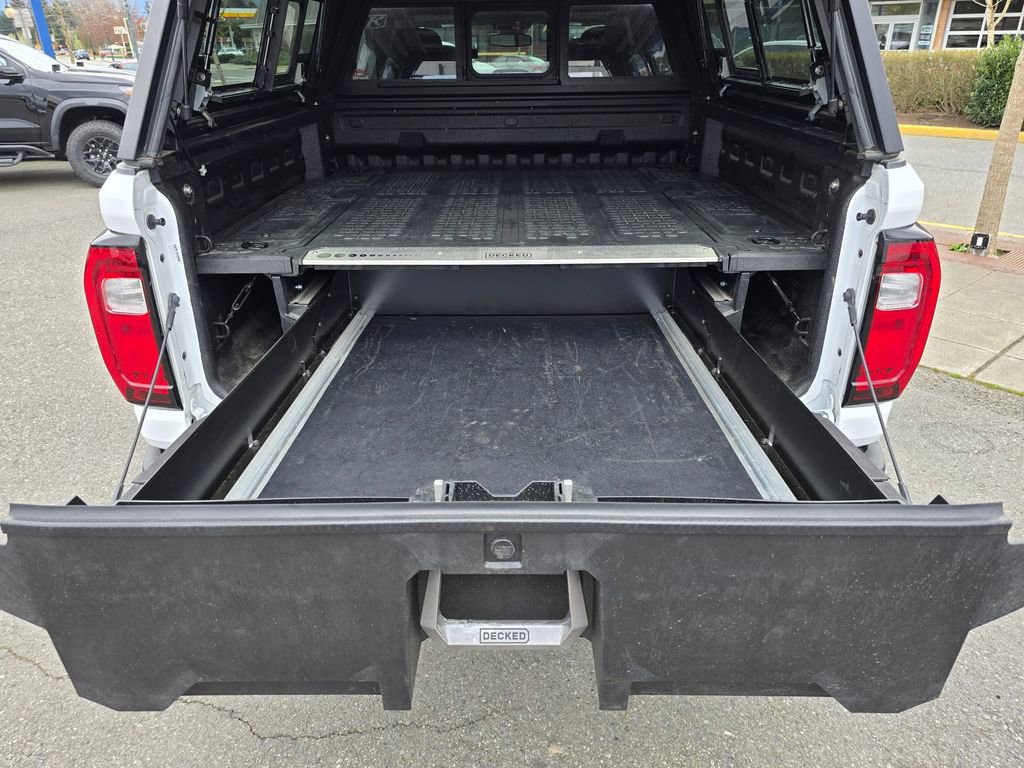 Used 2023 GMC Canyon AT4X w/ Edition 1 AWD/4WD image 16