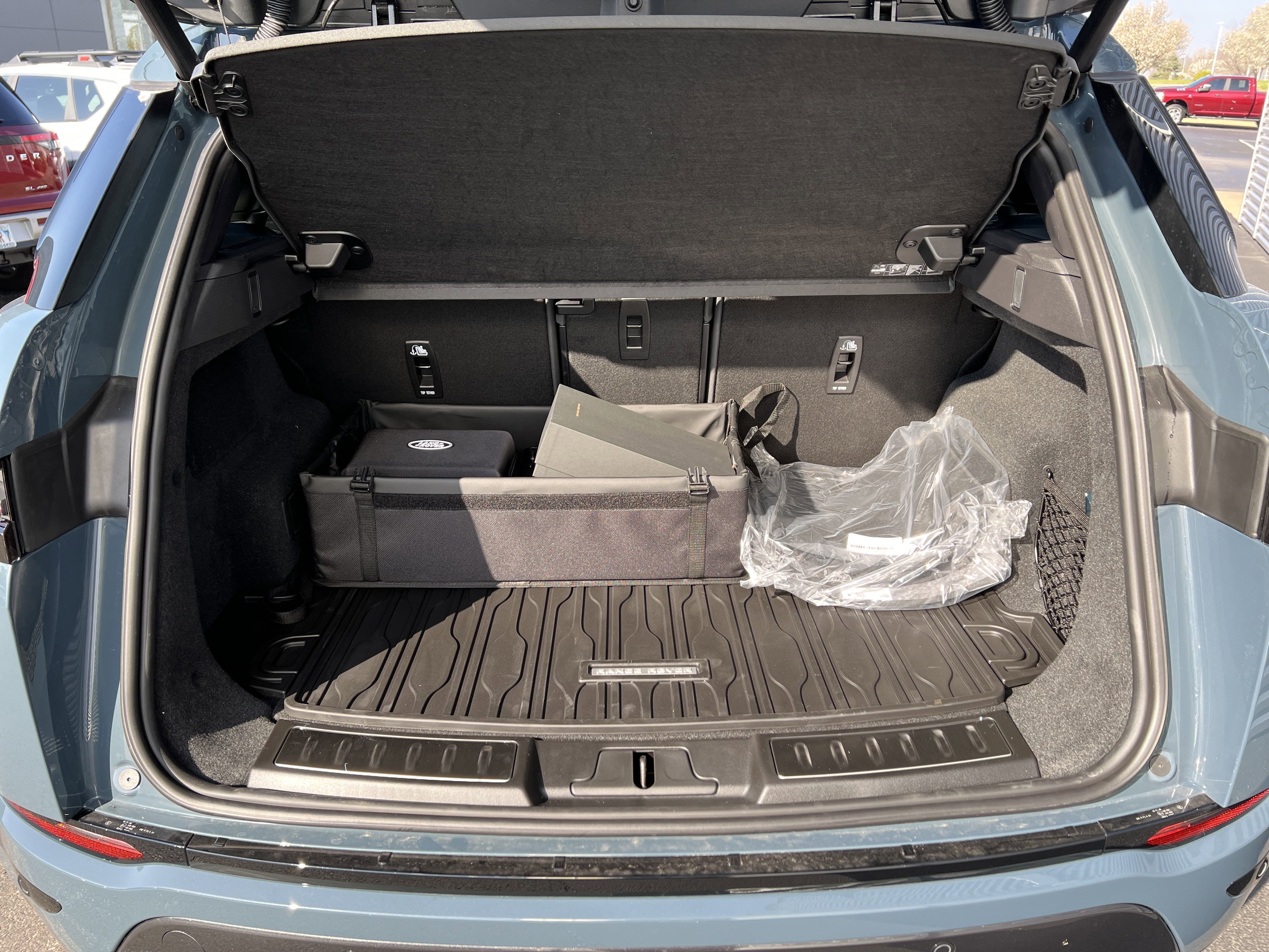 New 2026 Land Rover Range Rover Evoque Dynamic SE image 11