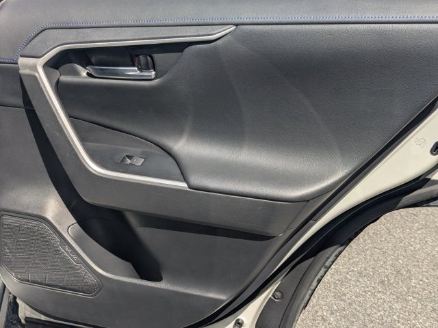 Used 2022 Toyota RAV4 XSE AWD/4WD image 15