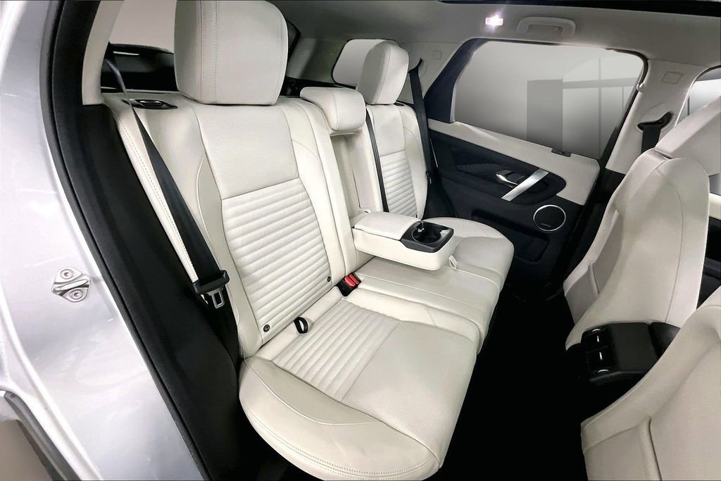 New 2025 Land Rover Discovery Sport S image 10