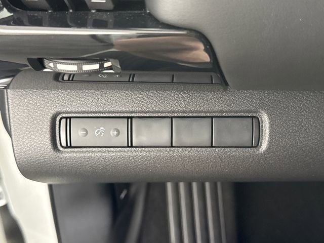 Used 2024 Nissan Pathfinder S AWD/4WD image 30