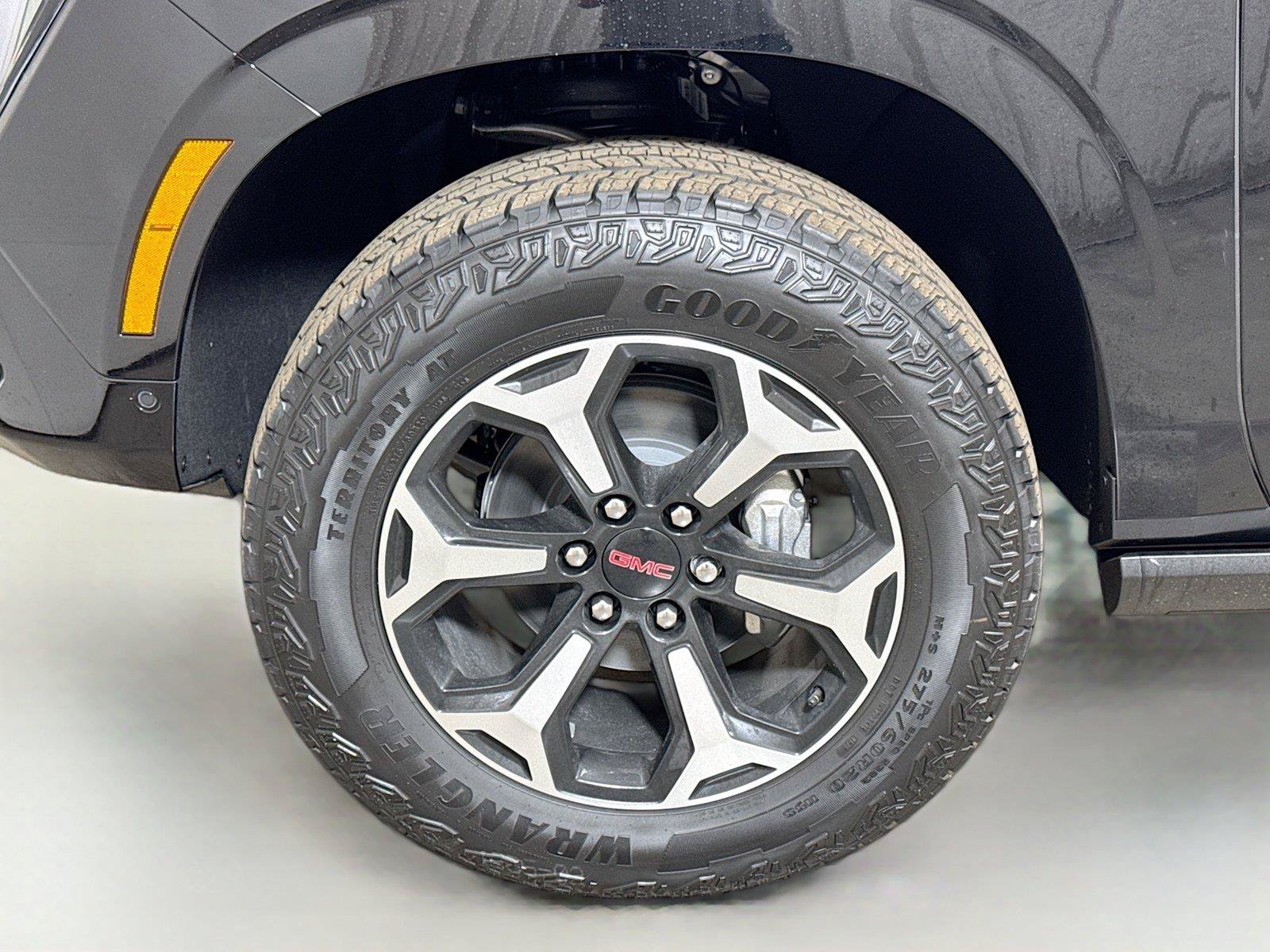 New 2026 GMC Yukon XL AT4 w/ AT4 Premium Package AWD/4WD image 19