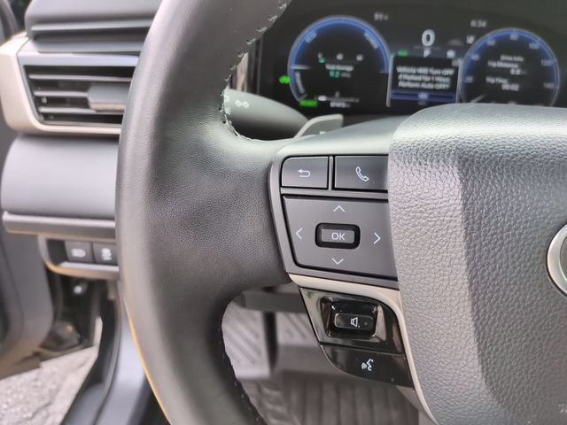 Used 2025 Toyota Camry XSE AWD/4WD image 15