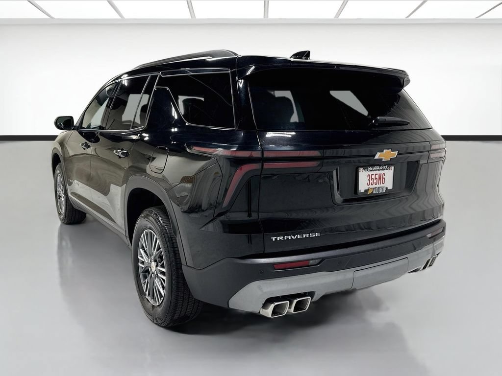 Used 2026 Chevrolet Traverse LT w/ LPO, Floor Liner Package FWD image 8