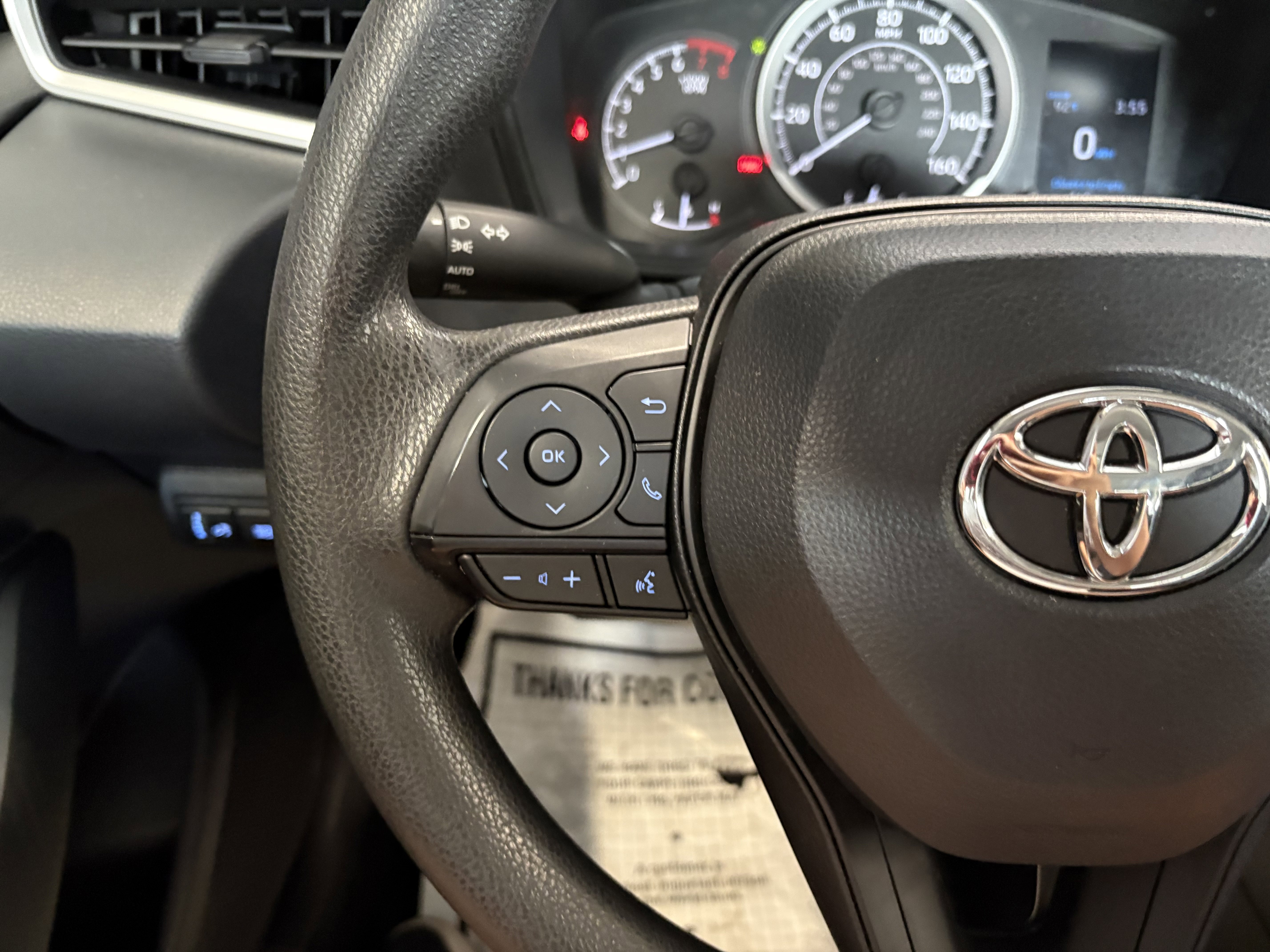 Used 2021 Toyota Corolla LE FWD image 23