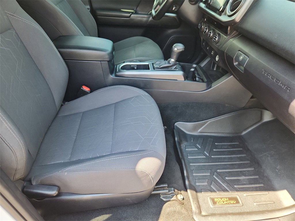 Used 2017 Toyota Tacoma SR5 image 14