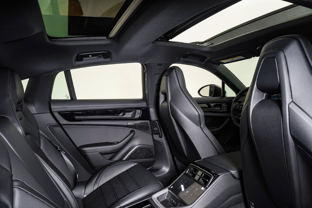 New 2026 Porsche Panamera 4 E-Hybrid AWD/4WD image 16