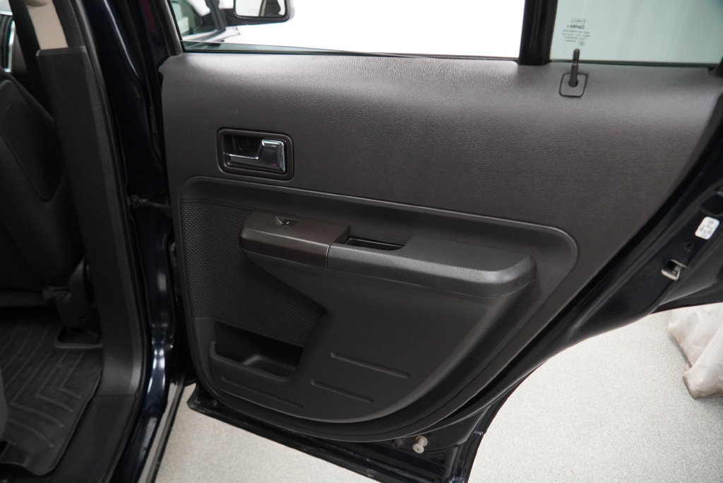 Used 2010 Ford Edge SEL FWD image 34