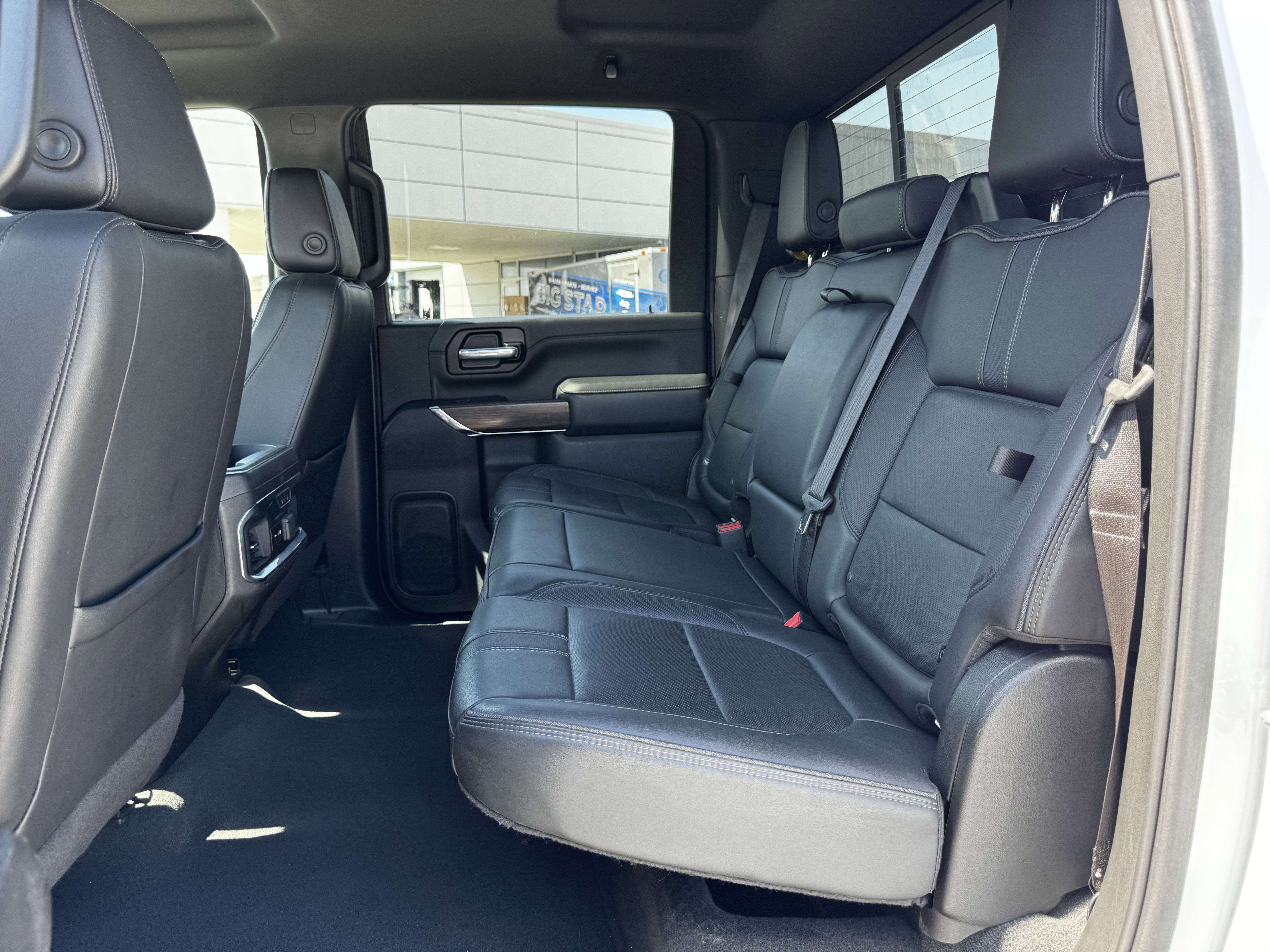 Used 2023 Chevrolet Silverado 2500 High Country image 30