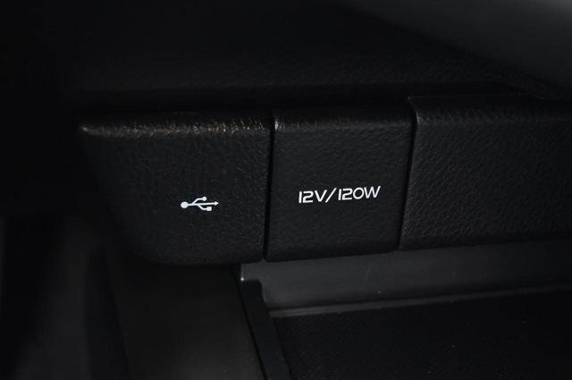 Used 2021 Toyota Camry SE image 15