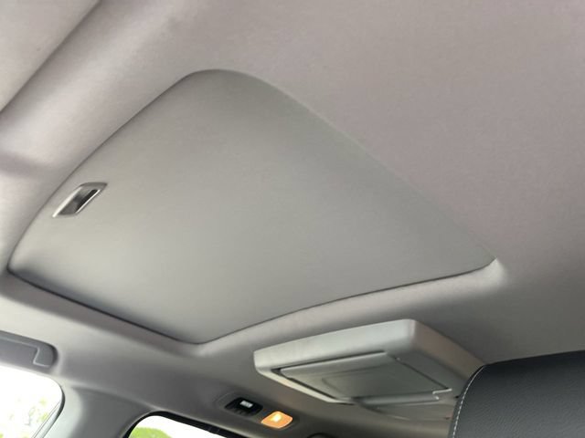 Used 2024 Honda Odyssey Touring image 21