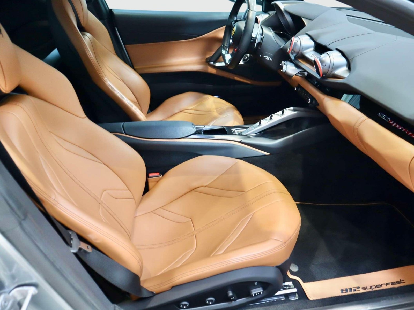 Certified 2019 Ferrari 812 Superfast RWD image 13