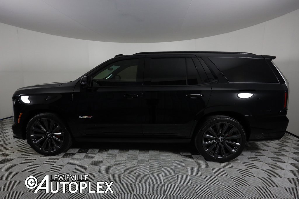 Used 2025 Cadillac Escalade V image 11
