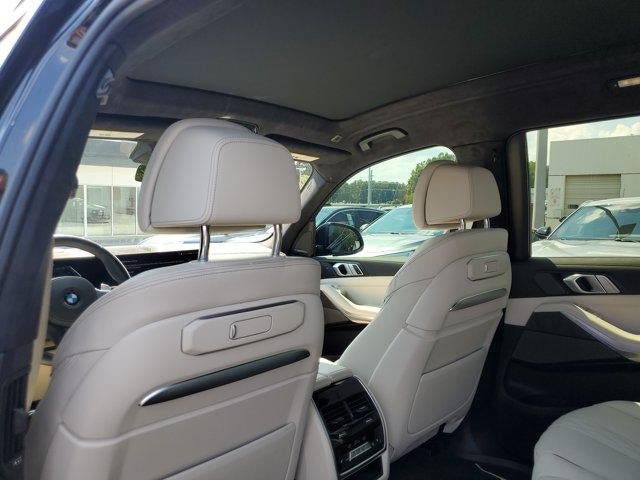 Used 2025 BMW X7 xDrive40i w/ M Sport Package AWD/4WD image 13