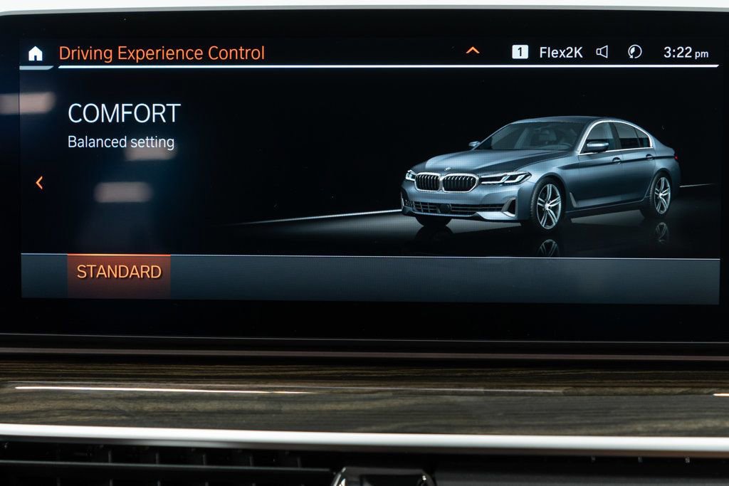 Used 2022 BMW 530i xDrive w/ Premium Package image 26