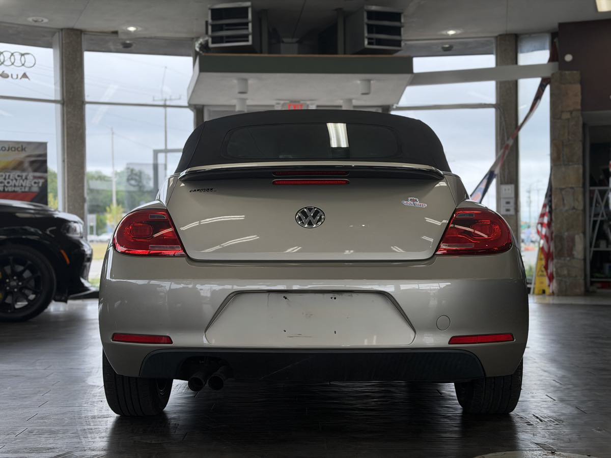 Used 2013 Volkswagen Beetle 2.5 FWD image 12