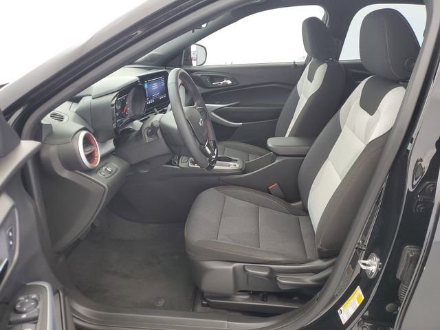 Used 2024 Chevrolet Trax RS FWD image 18