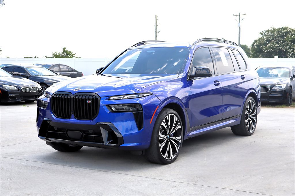 Used 2023 BMW X7 M60i w/ Executive Package AWD/4WD image 3