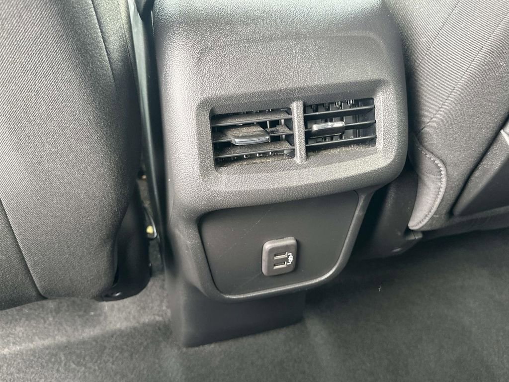 Used 2023 GMC Terrain SLE w/ Driver Convenience Package image 14