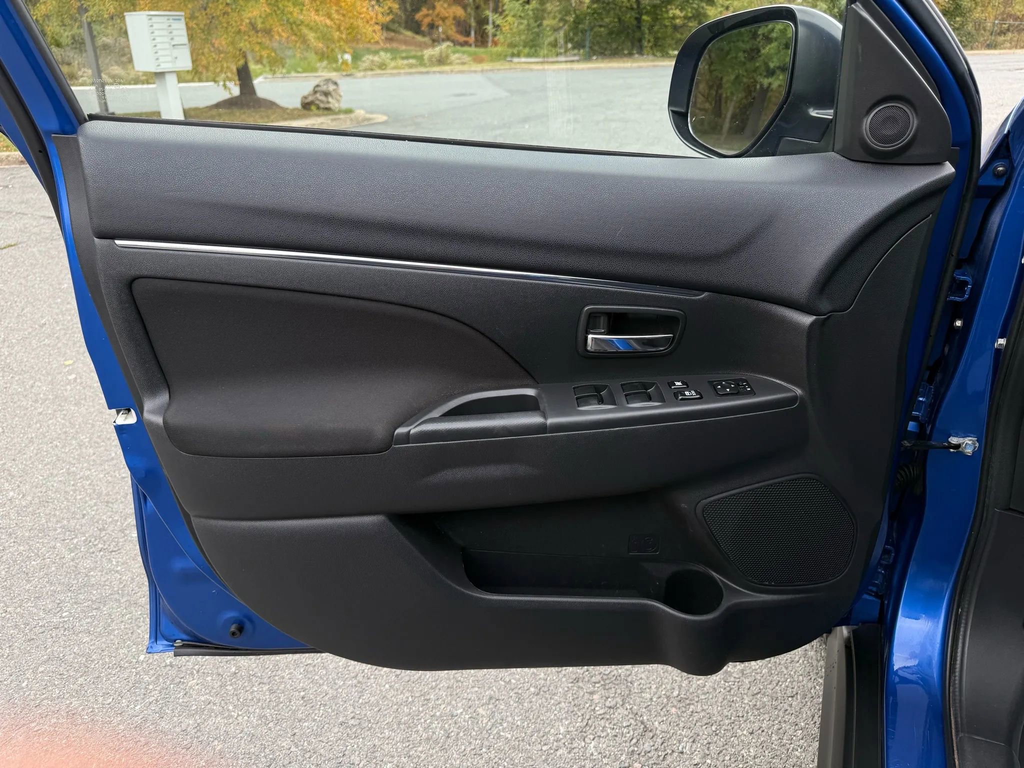 Used 2017 Mitsubishi Outlander Sport SE image 18