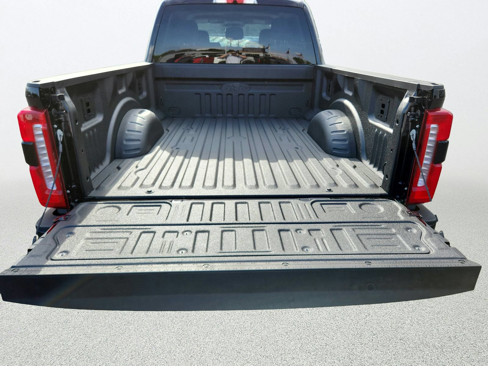 New 2026 Ford F250 XLT w/ XLT Premium Package AWD/4WD image 31