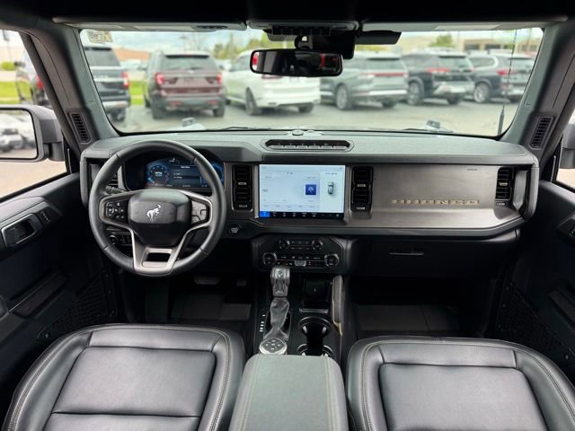 Used 2025 Ford Bronco Badlands AWD/4WD image 2