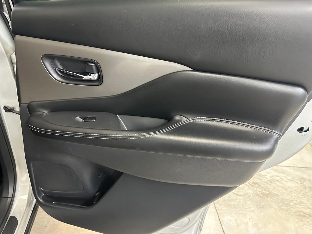 Used 2023 Nissan Murano SV FWD image 27