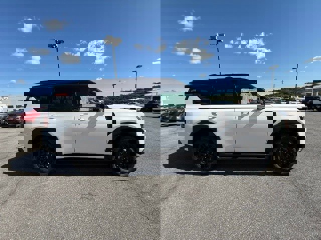 New 2025 Nissan Armada PRO-4X image 4