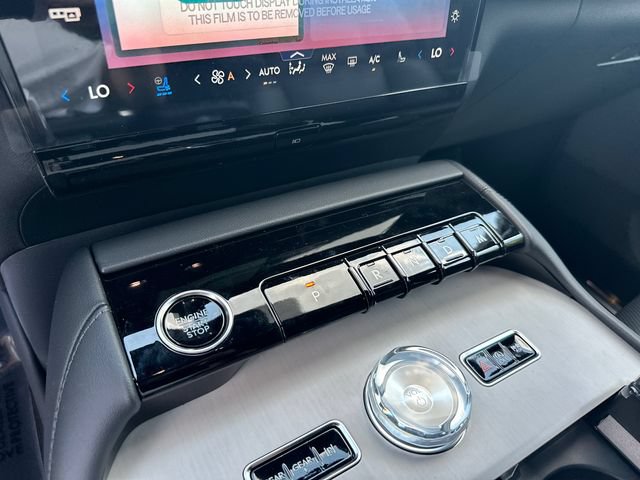 New 2026 Lincoln Navigator Reserve w/ Jet Appearance Package AWD/4WD image 27