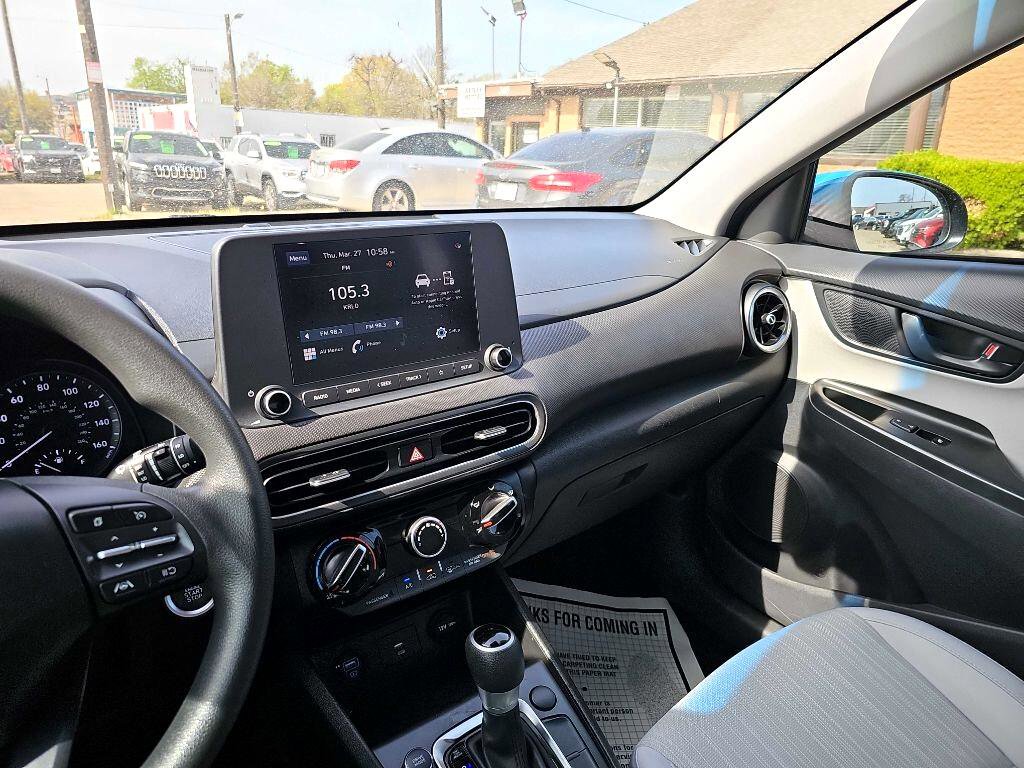 Used 2023 Hyundai Kona SEL image 28