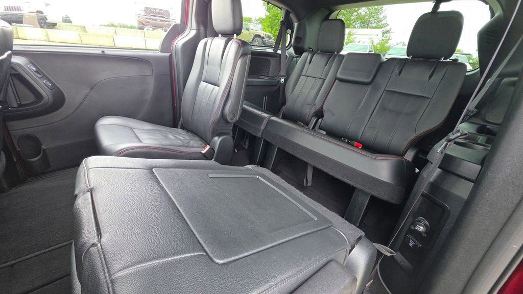 Used 2017 Dodge Grand Caravan GT FWD image 21