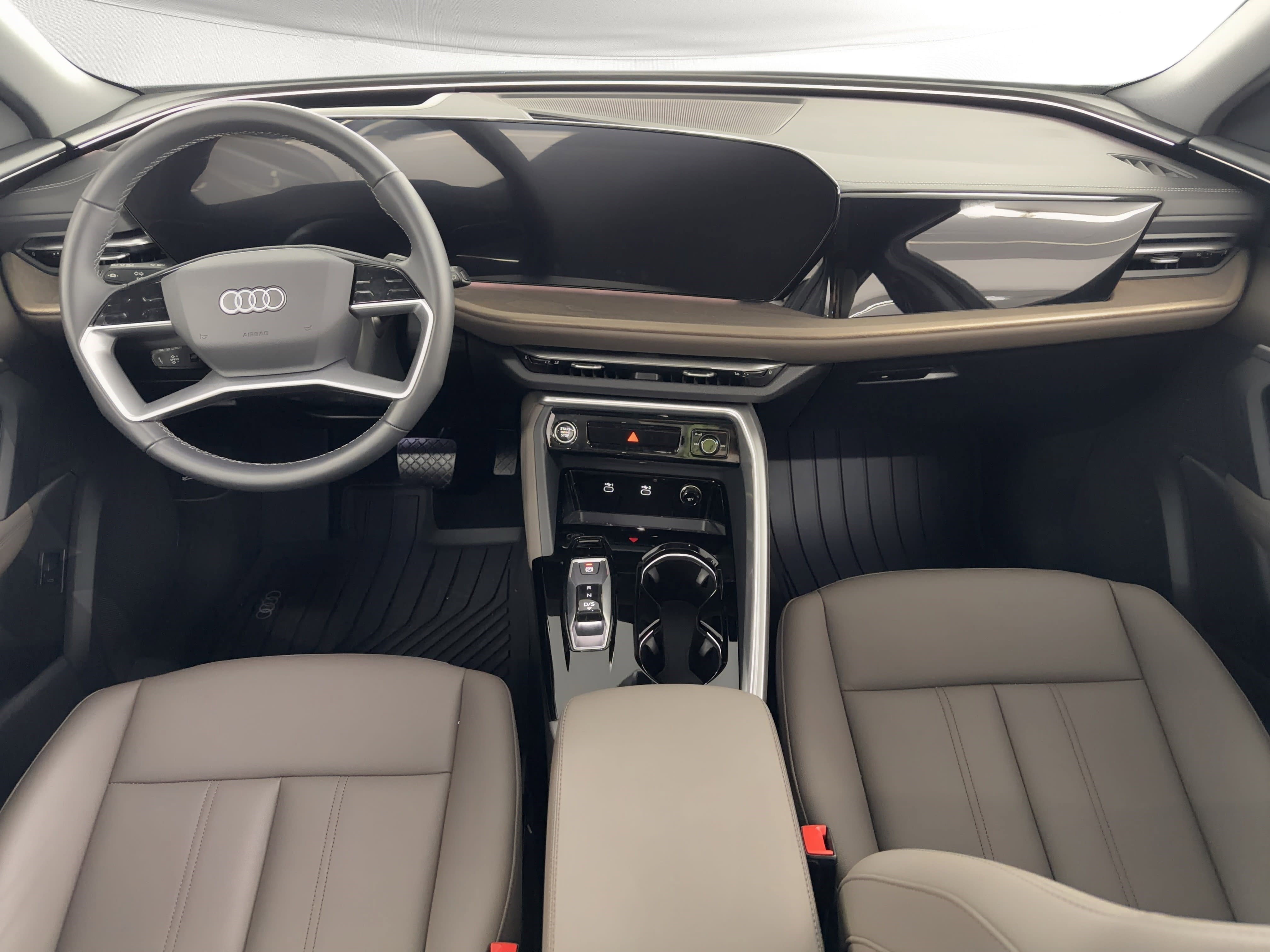 Certified 2025 Audi Q5 Premium Plus w/ Premium Plus image 19