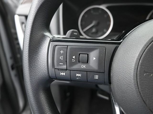 Used 2023 Nissan Rogue SV image 31