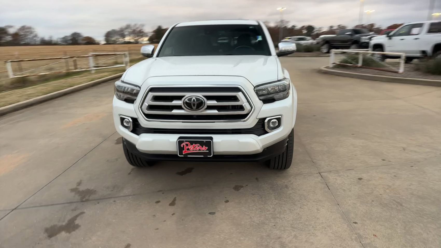 Used 2023 Toyota Tacoma Limited AWD/4WD image 4