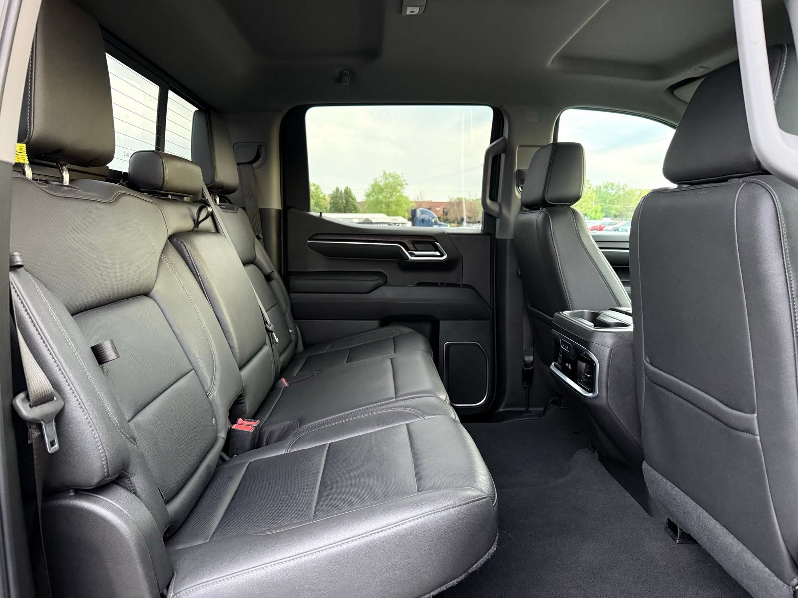 Used 2022 GMC Sierra 1500 SLT w/ SLT Convenience Package AWD/4WD image 29