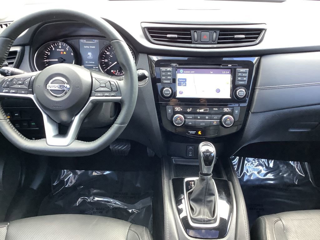 Used 2017 Nissan Rogue SL w/ SL Premium Package image 16