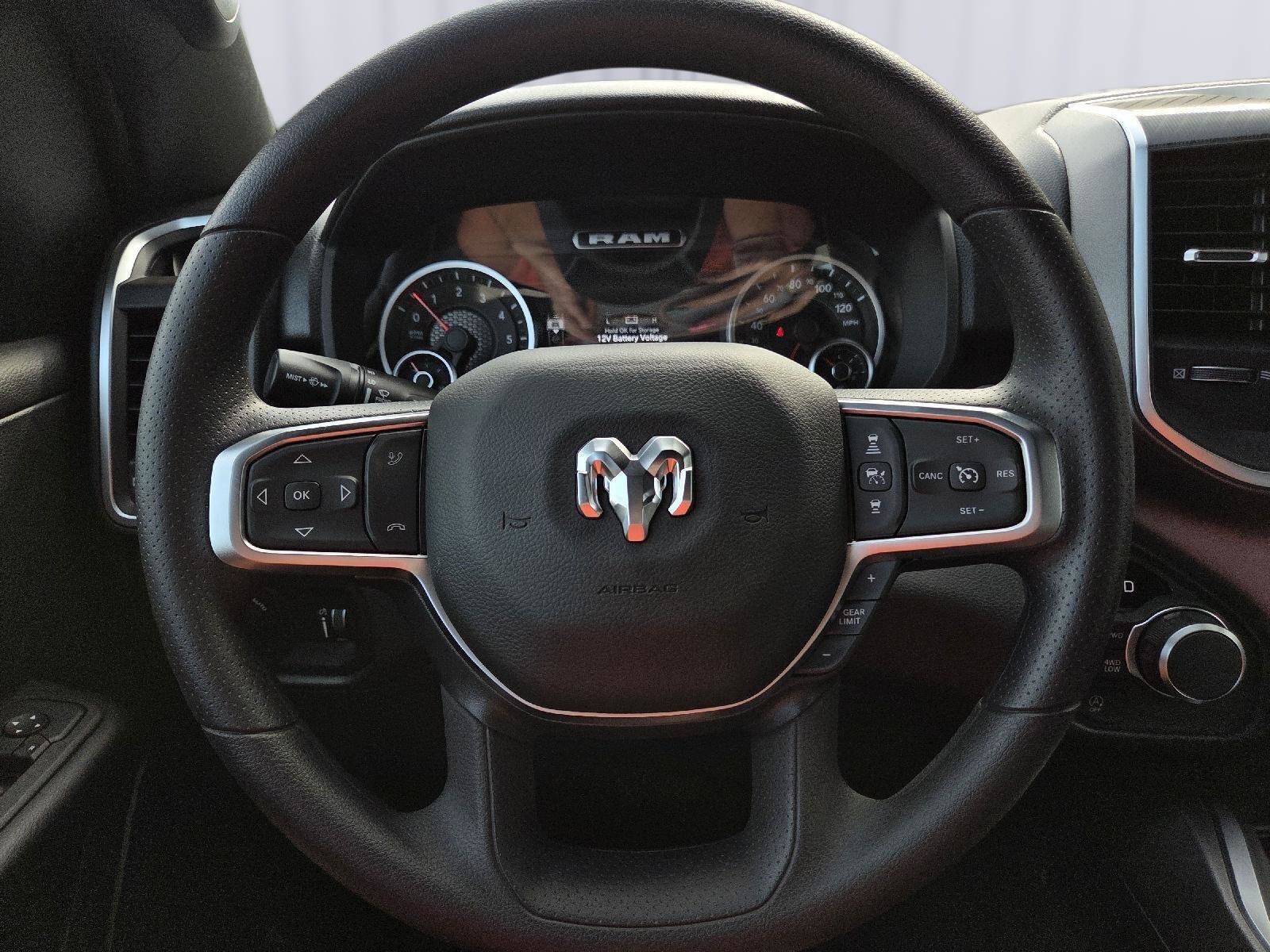 New 2026 RAM 1500 Express AWD/4WD image 17