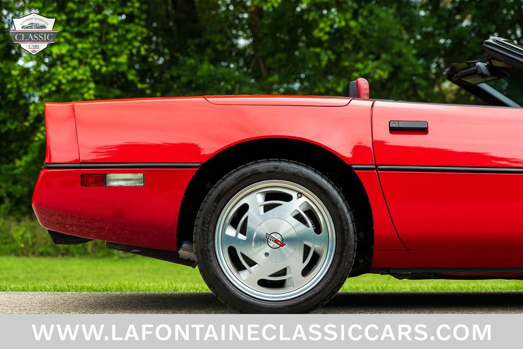 Used 1988 Chevrolet Corvette Convertible RWD image 44