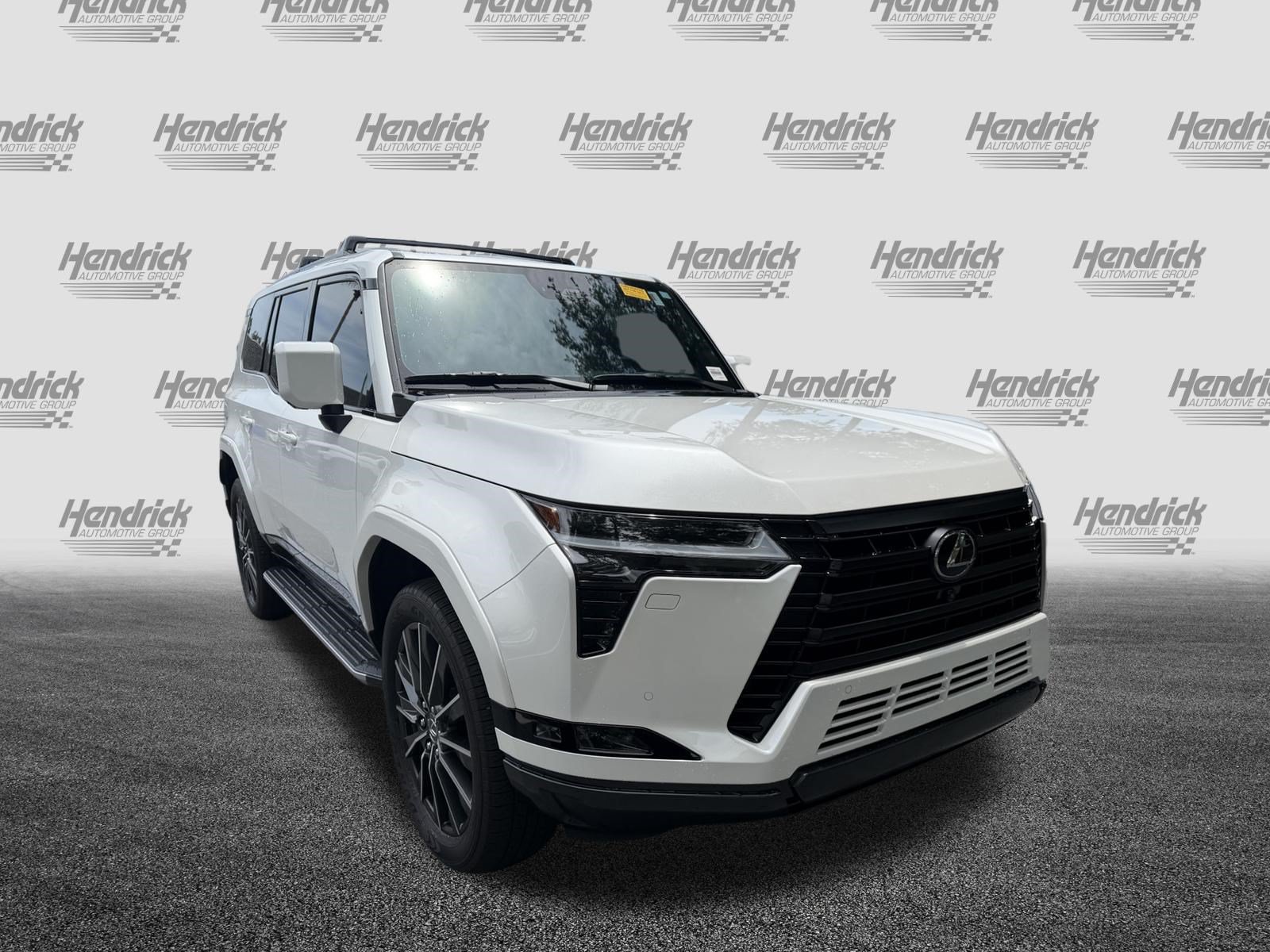 Used 2026 Lexus GX 550 w/ Accessory Package (2T) AWD/4WD image 2