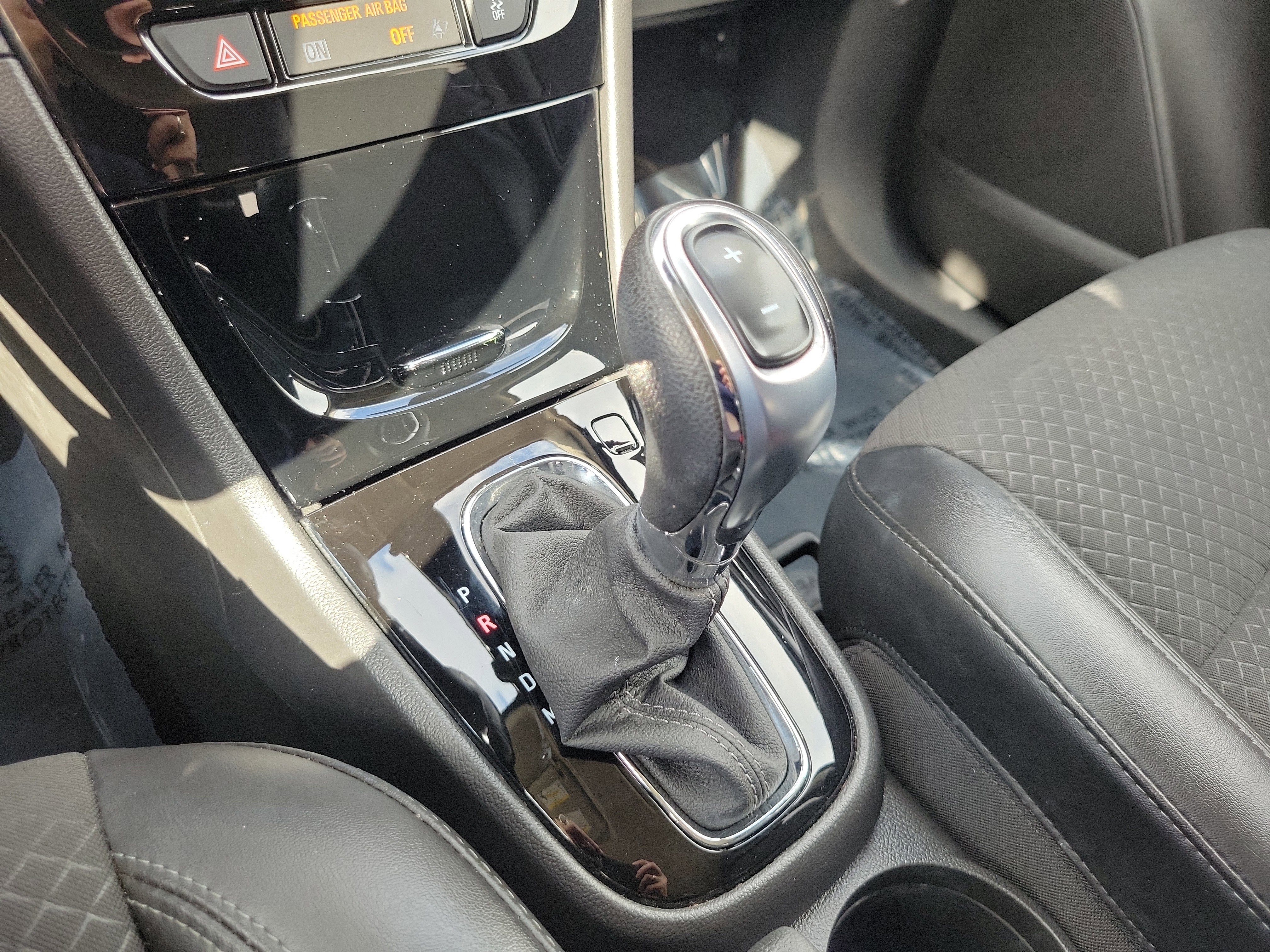 Used 2022 Buick Encore Preferred w/ Safety Package FWD image 21