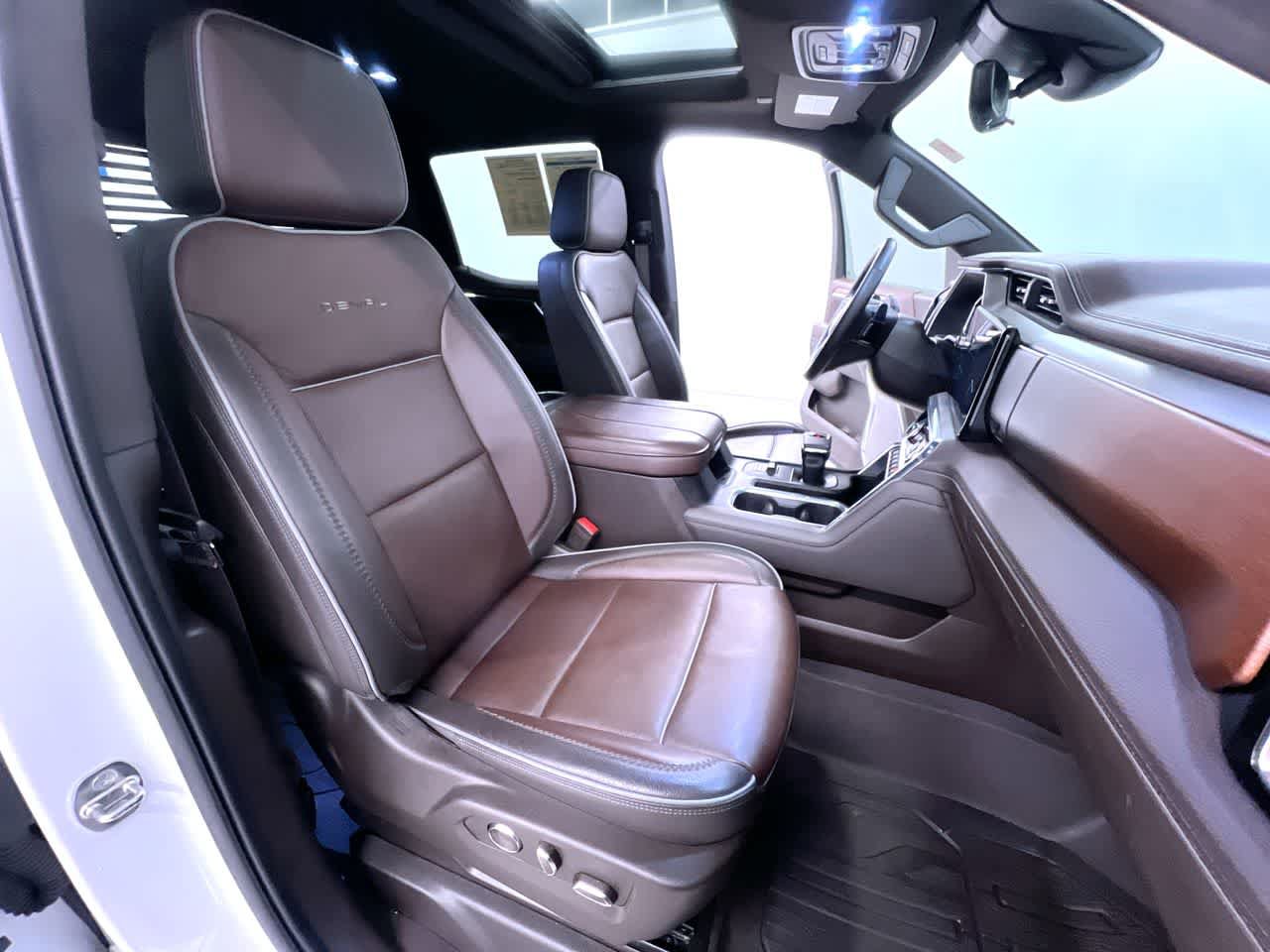 Used 2024 GMC Sierra 1500 Denali w/ Denali Reserve Package AWD/4WD image 35