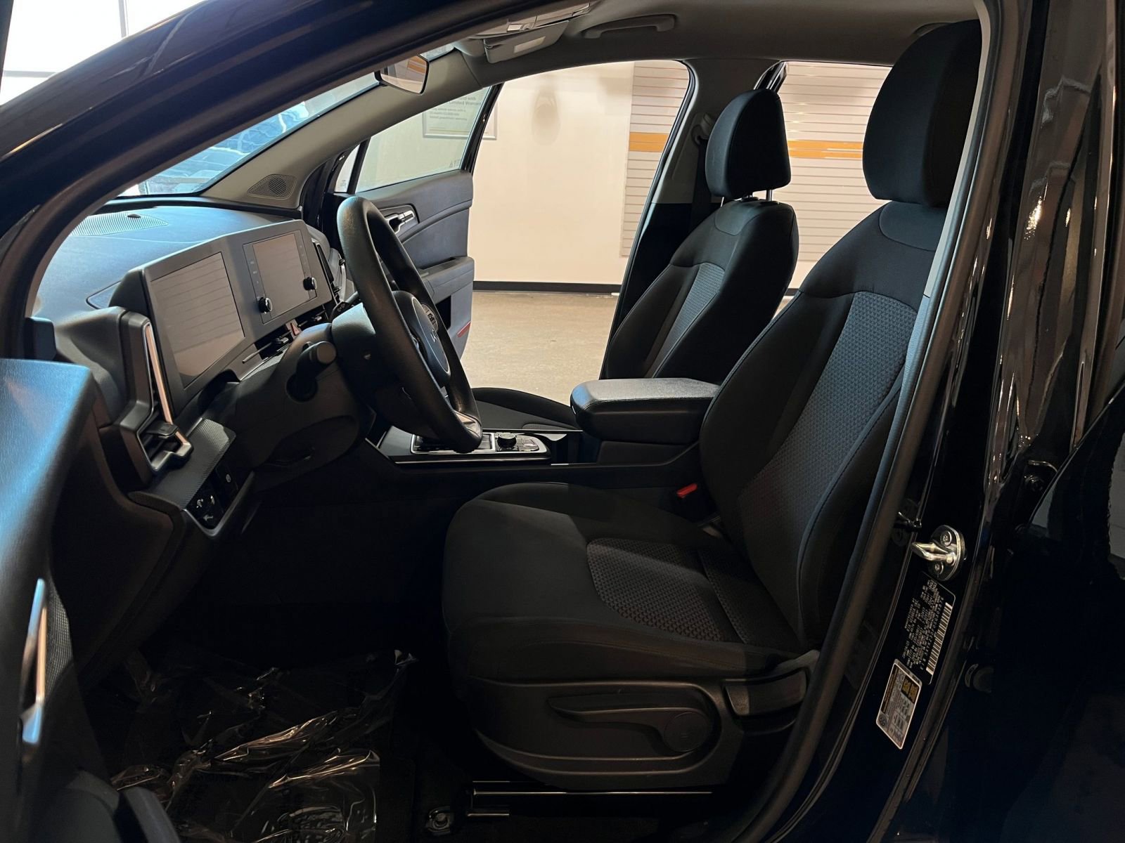 Used 2025 Kia Sportage LX image 27