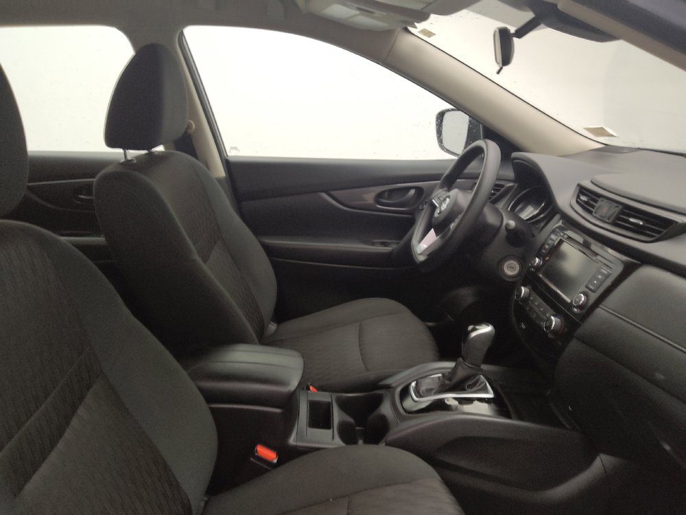 Used 2020 Nissan Rogue S FWD image 21