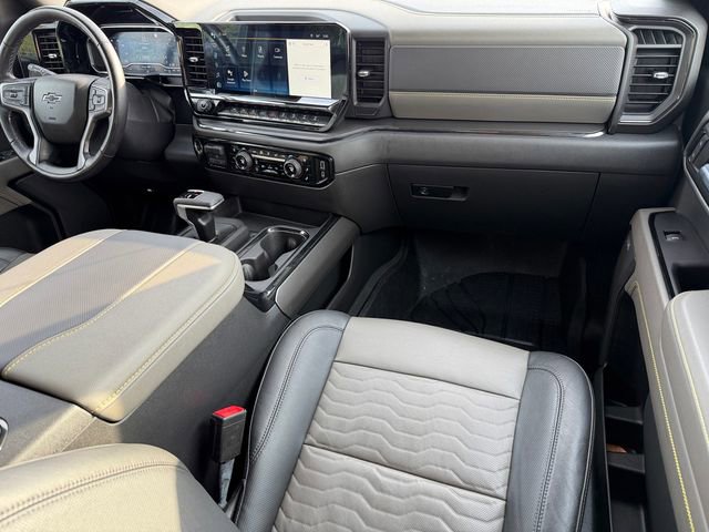 Used 2023 Chevrolet Silverado 1500 ZR2 w/ Technology Package image 34