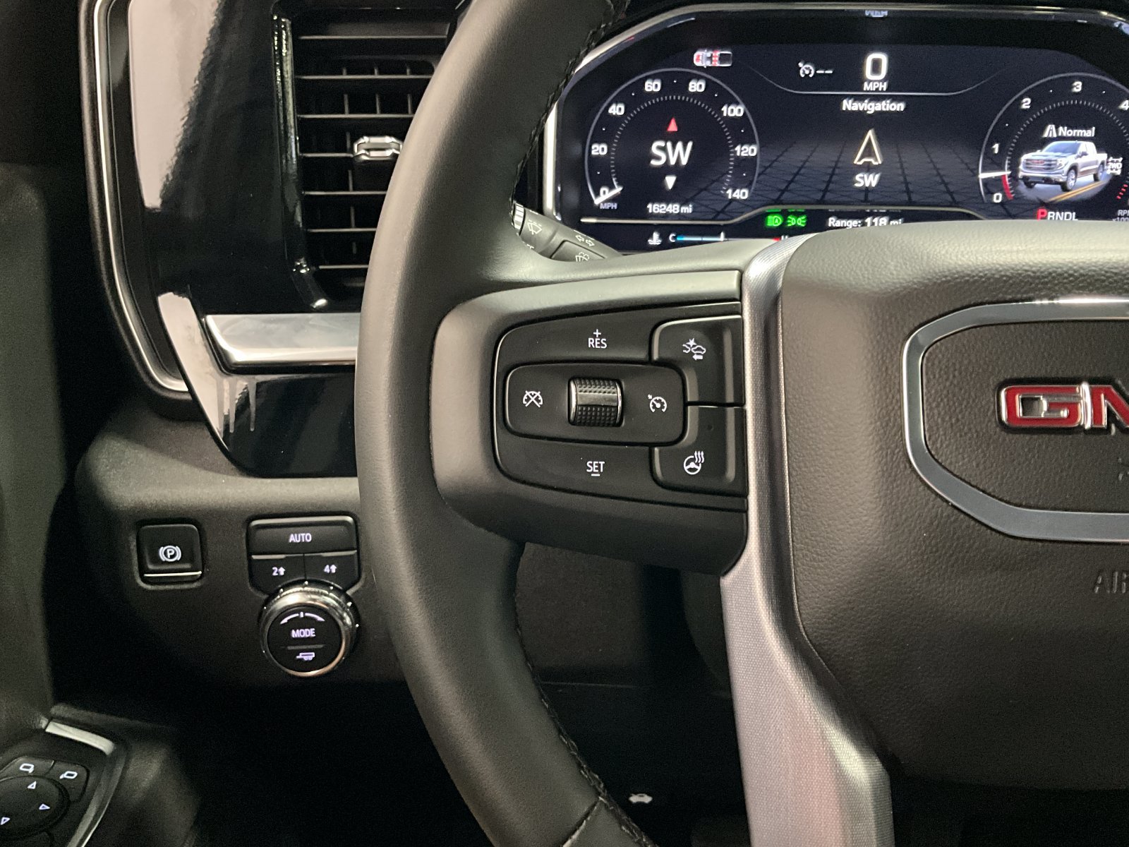 Used 2025 GMC Sierra 1500 Elevation AWD/4WD image 17