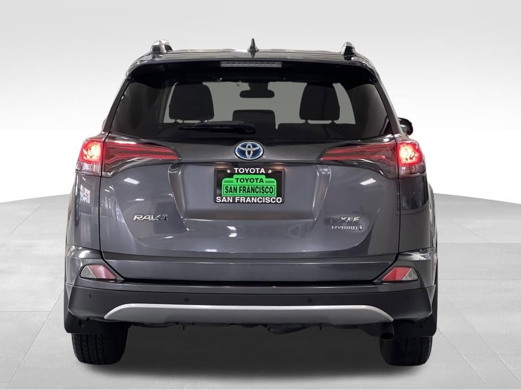 Used 2017 Toyota RAV4 XLE image 4