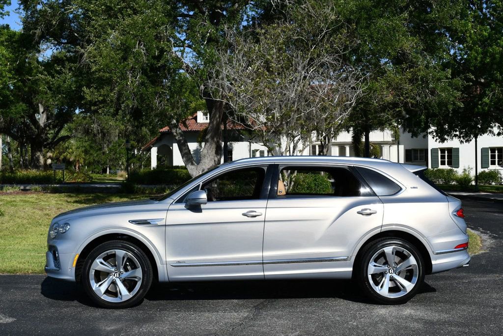 Used 2023 Bentley Bentayga Extended Wheelbase AWD/4WD image 28
